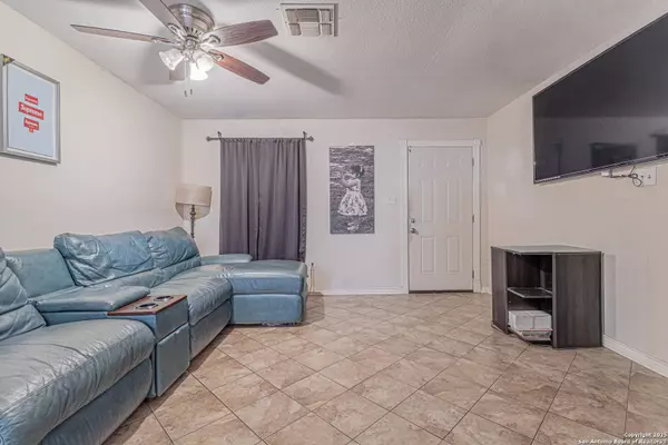 5842 Cliff Walk, San Antonio, TX 78250