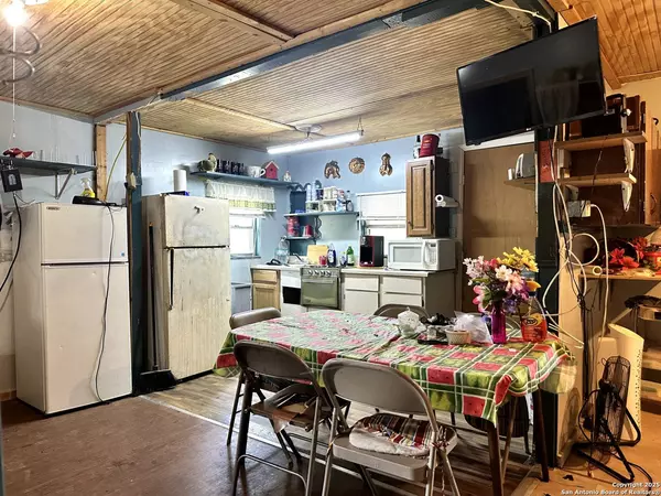 0 SD 24740, Rocksprings, TX 78880