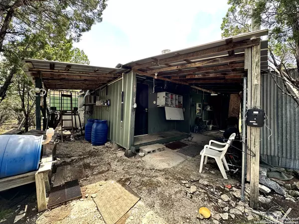 0 SD 24740, Rocksprings, TX 78880