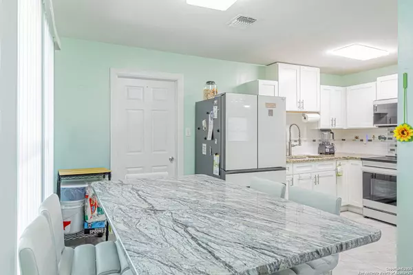 6211 Birch Valley, San Antonio, TX 78242