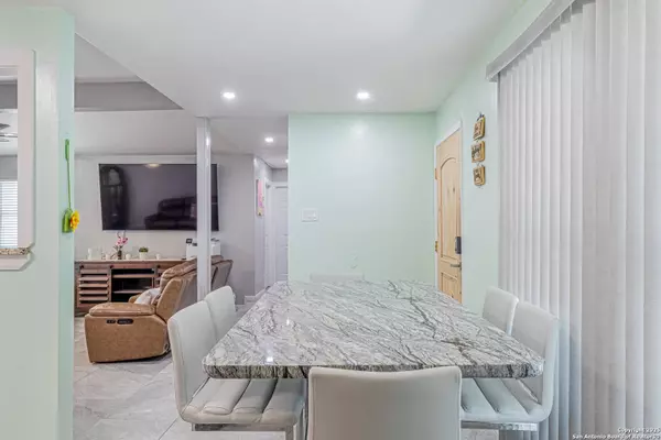 6211 Birch Valley, San Antonio, TX 78242