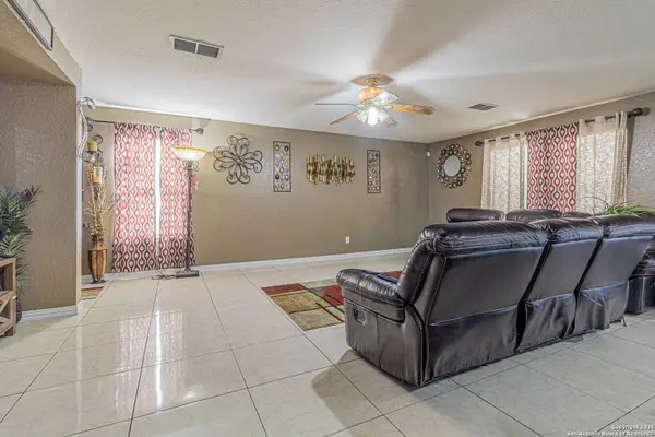 8910 Rhoda, San Antonio, TX 78224
