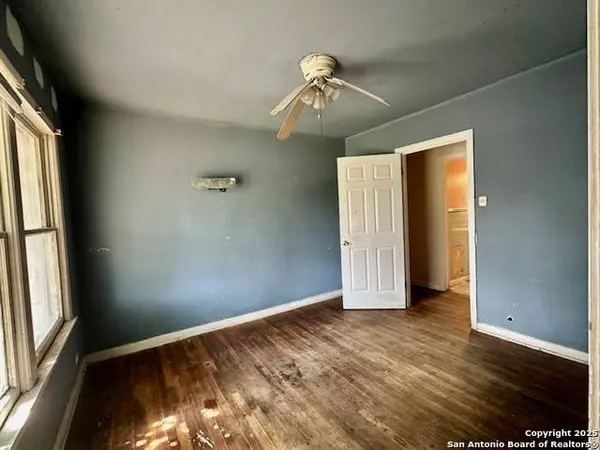 2530 Woodlawn, San Antonio, TX 78228