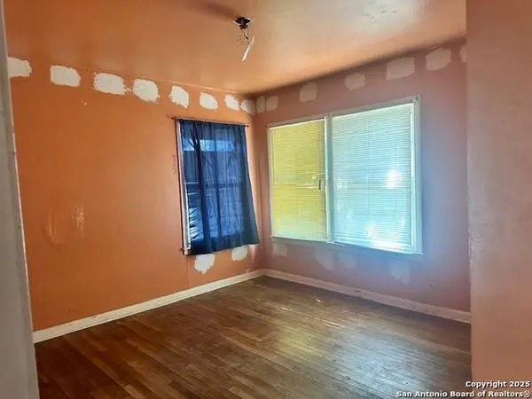 2530 Woodlawn, San Antonio, TX 78228