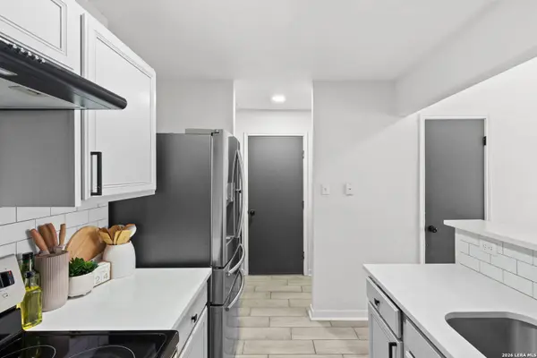 6110 ASHLEY SPGS, San Antonio, TX 78244