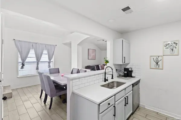 6110 ASHLEY SPGS, San Antonio, TX 78244