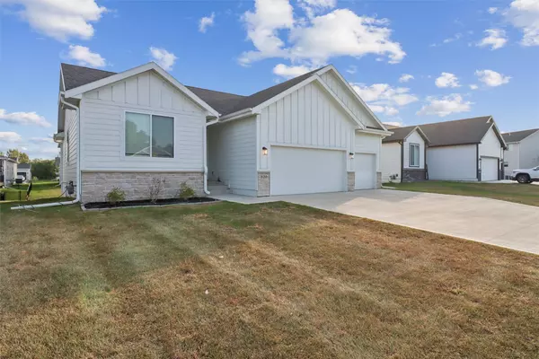 520 Meadows Court, Polk City, IA 50226