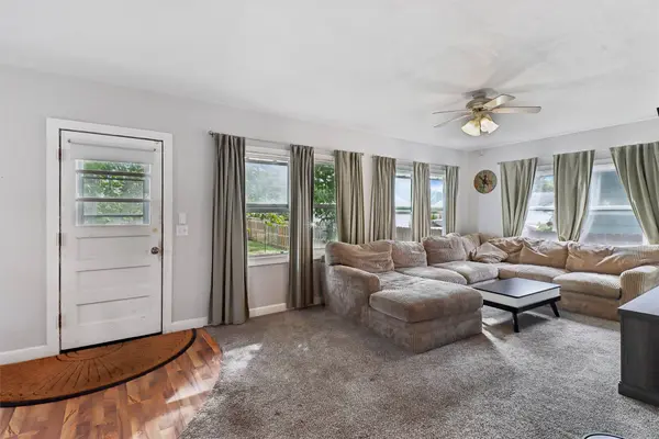 1924 2nd Street, Perry, IA 50220