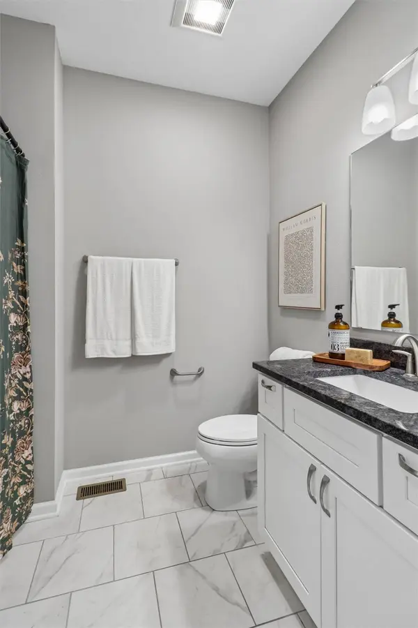 1404 SW Campus Lane, Ankeny, IA 50023