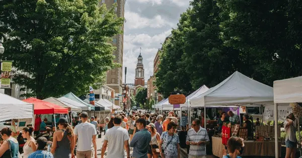 The Best Knoxville Farmers Markets to Visit This Summer