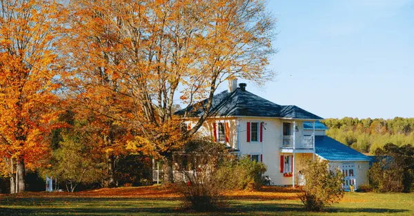 Fall Home Prep: 10 Things Knoxville Sellers Should Do Before Listing