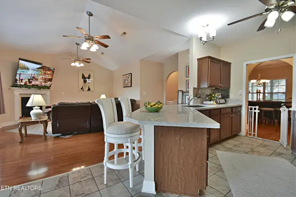 5675 Autumn Creek DR, Knoxville, TN 37924