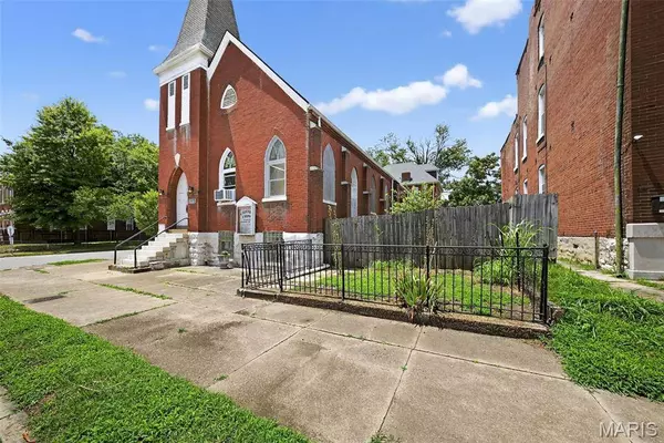 3127 California AVE, St Louis, MO 63118