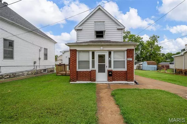 527 Hoffmeister AVE, Unincorporated, MO 63125