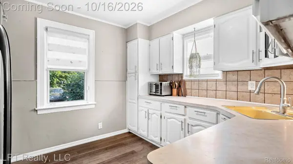 1434 Euclid ST, Lincoln Park, MI 48146