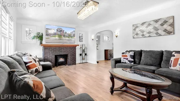 1434 Euclid ST, Lincoln Park, MI 48146