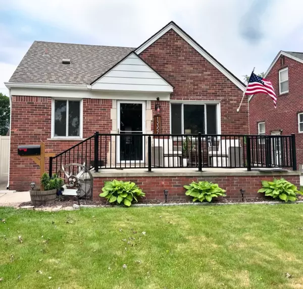 13357 Brest St, Southgate, MI 48195-1004