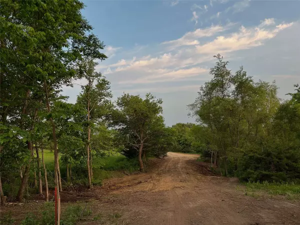 2039 145th Lane, Earlham, IA 50072