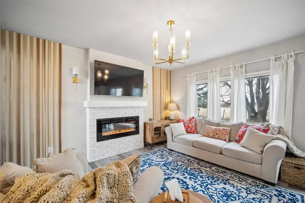 4724 167th Street, Urbandale, IA 50323