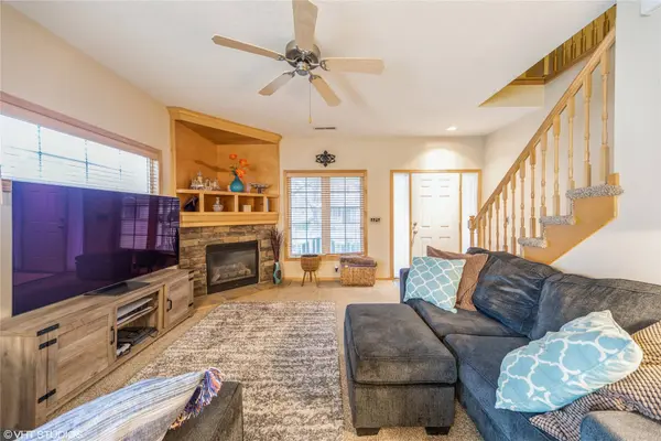 2005 SW 35th Street #302, Ankeny, IA 50023