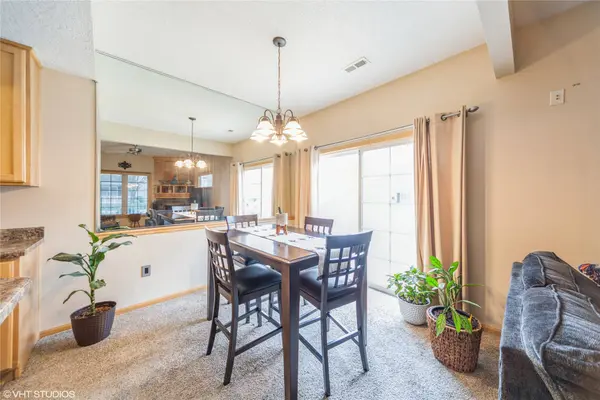 2005 SW 35th Street #302, Ankeny, IA 50023