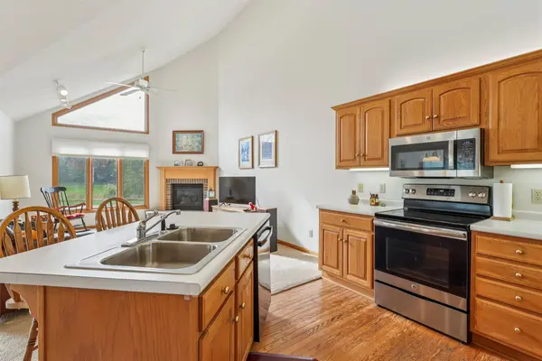 2310 Bos Landen Drive, Pella, IA 50219