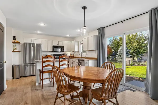 5952 NW 50th Street, Johnston, IA 50131