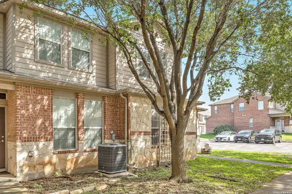 2502 Grayson Cir, San Antonio, TX 78232