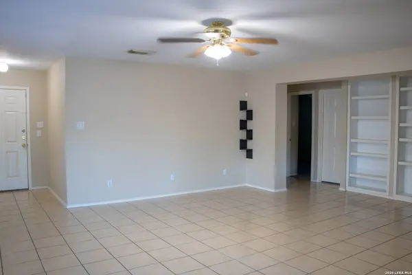 338 Tres Caminos, San Antonio, TX 78245