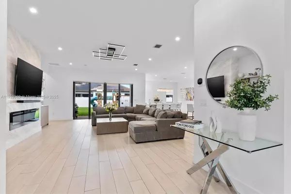 4406 SW 176th Ave, Miramar, FL 33029