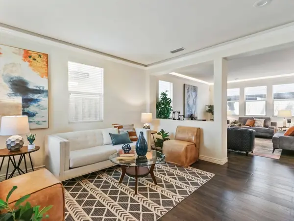 7545 Hazelton Way, Sacramento, CA 95829