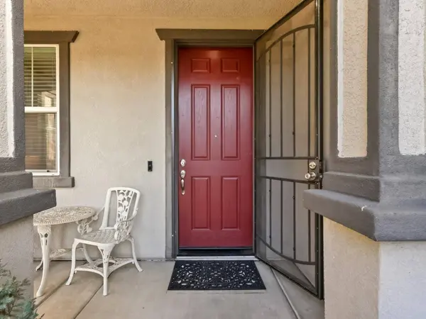 7545 Hazelton Way, Sacramento, CA 95829