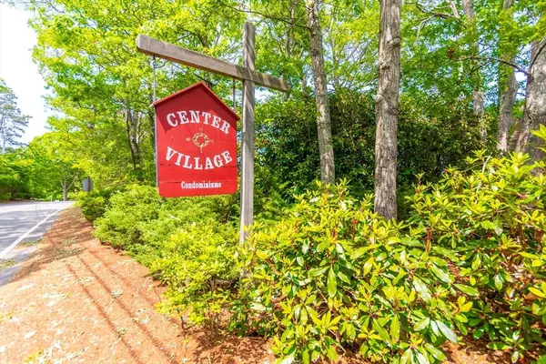 66 Captain Cook Ln #66, Barnstable, MA 02632