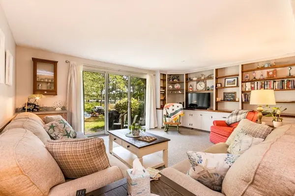 300 Buck Island Rd #8B, Yarmouth, MA 02673