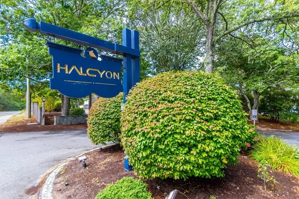 300 Buck Island Rd #8B, Yarmouth, MA 02673