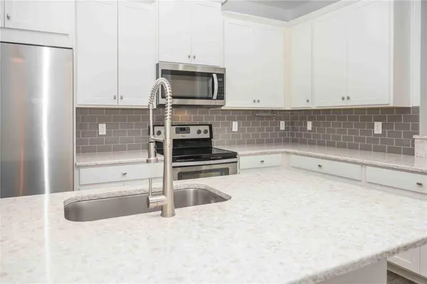 11737 BROOKSIDE DR, Bradenton, FL 34211