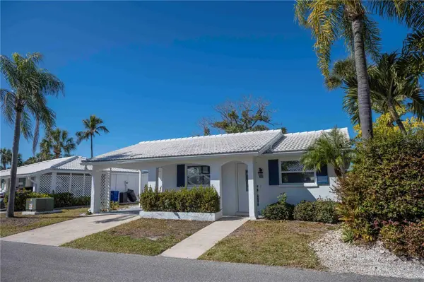563 SPANISH DR S, Longboat Key, FL 34228