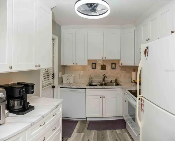 6024 CORAL WAY, Bradenton, FL 34207