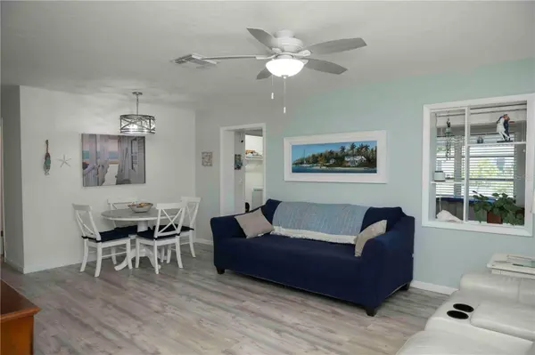 6061 CORAL WAY, Bradenton, FL 34207