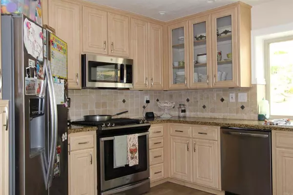 2056 White Birch DR, Vista, CA 92081