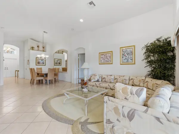 7120 Lombardy St, Boynton Beach, FL 33472-7350
