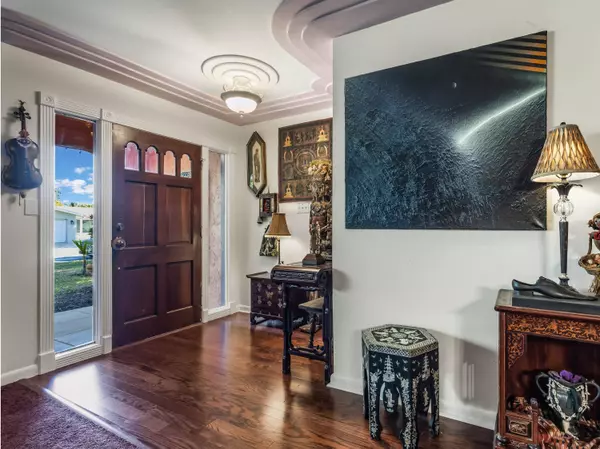 718 SW 27th PL, Boynton Beach, FL 33435