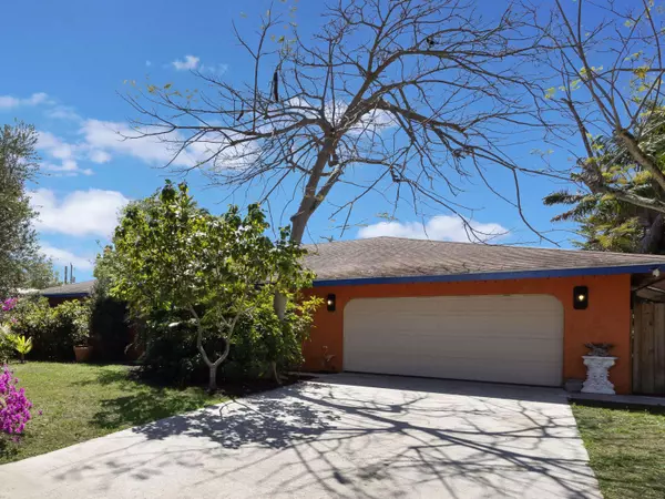 718 SW 27th PL, Boynton Beach, FL 33435