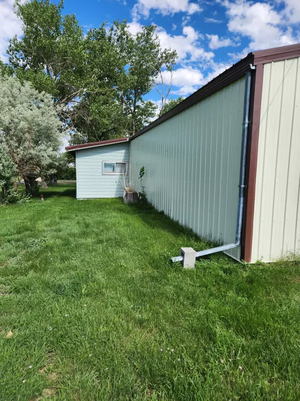 Winnett, MT 59087,313 S Teigen Ave