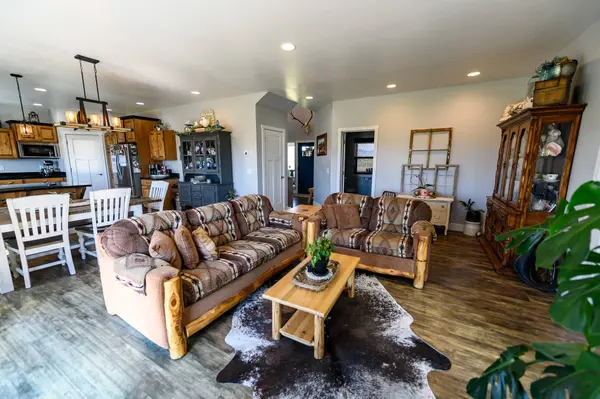319 Morrison LN, Dillon, MT 59725