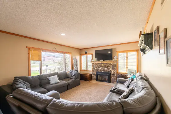 1 Carkeek LN, Cameron, MT 59720