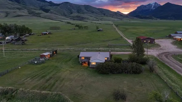 1 Carkeek LN, Cameron, MT 59720