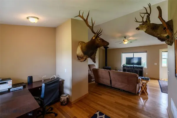 130 Christine LN, Dillon, MT 59725