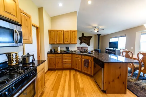 130 Christine LN, Dillon, MT 59725