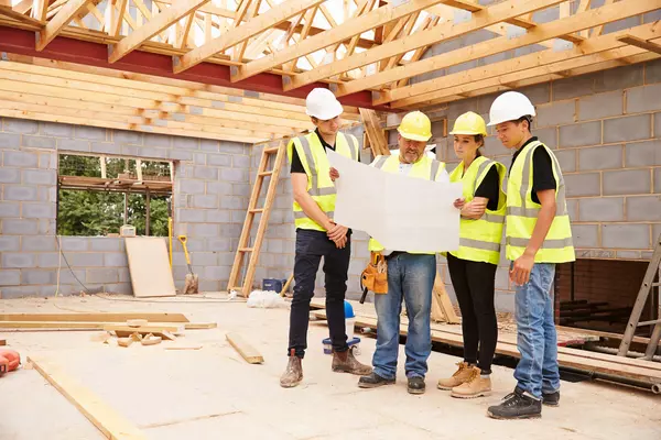 feature image of Hiring a Home Builder? What You Need to Know Before Breaking Ground